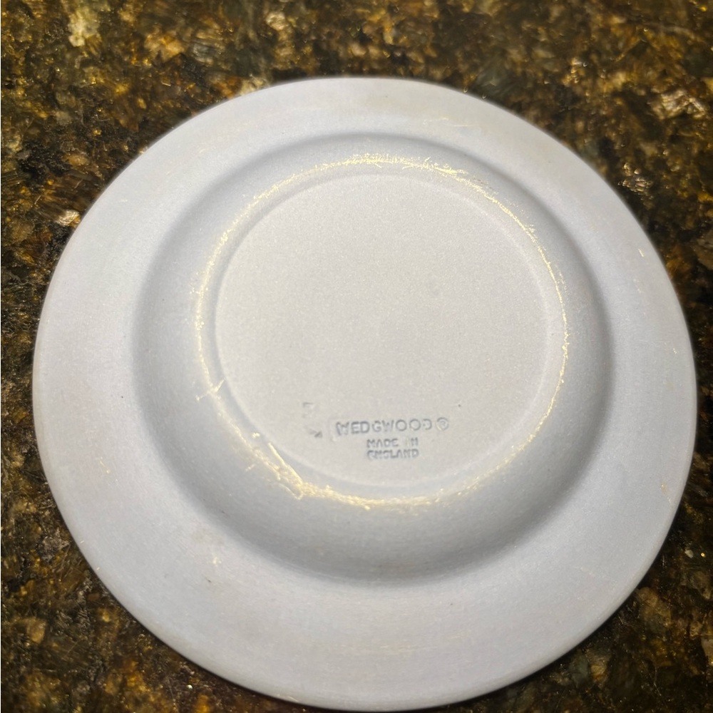 WEDGWOOD Vintage Blue Jasperware Ashtray - Picture 3 of 5